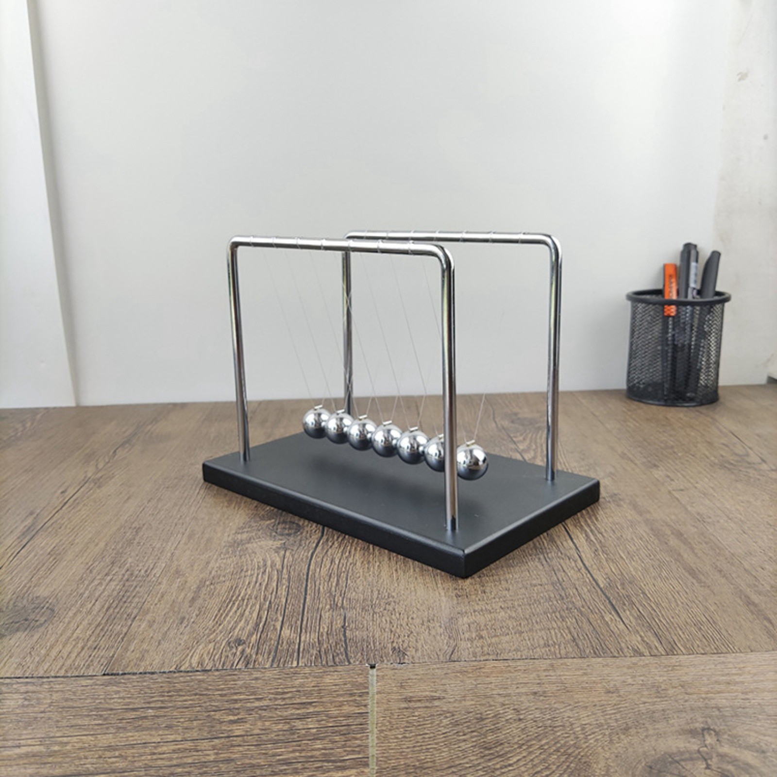 Newton Cradle Large - Bola de péndulo de Newton curva