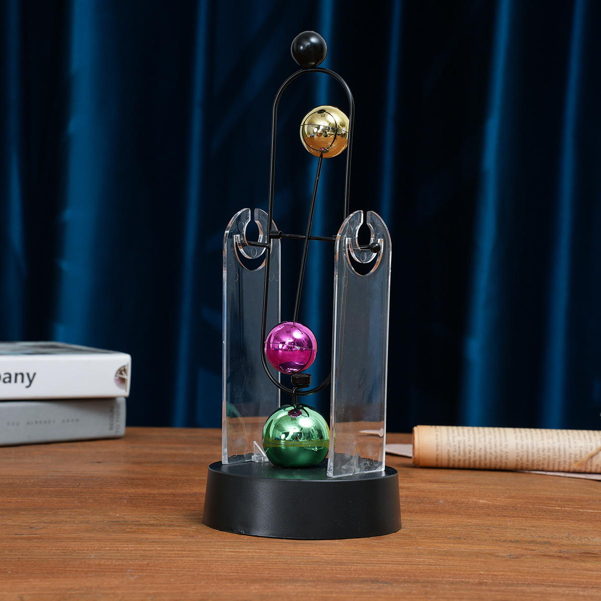 Péndulo de Newton, Decoración  - Newton Cradle Large reseña y precio